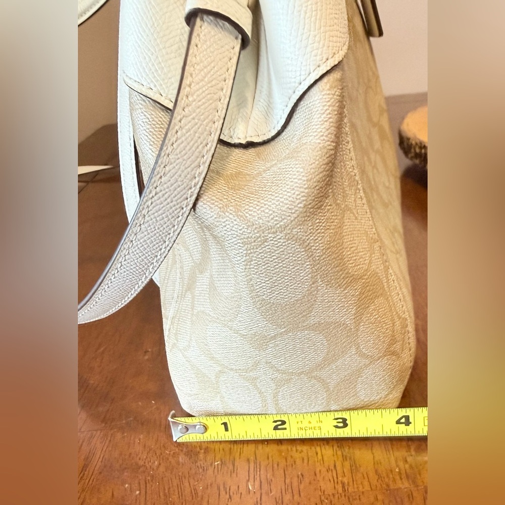 Coach Brooke Carryall - Like New - Picture 9 of 15